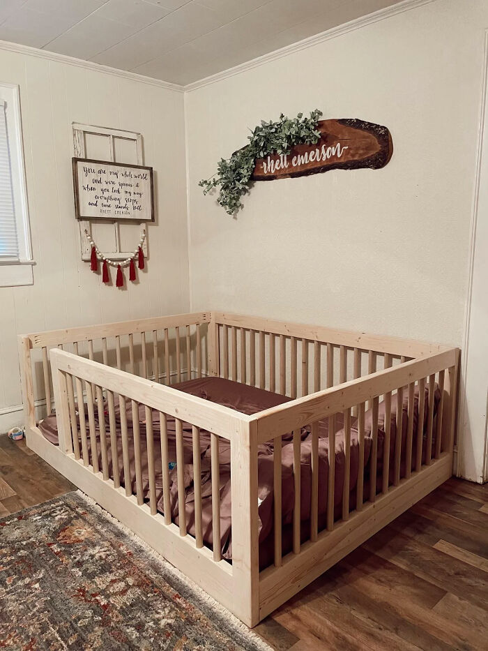 Mi esposa quería una cama para niños pequeños de 600 dólares, ¡así que le dije "sujeta mi cerveza" y la construí!