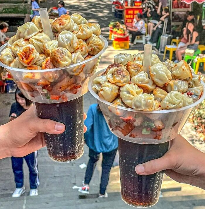 El maldito híbrido de taza y cuenco llega a China con un combinado de Cola y Xiaolongbao