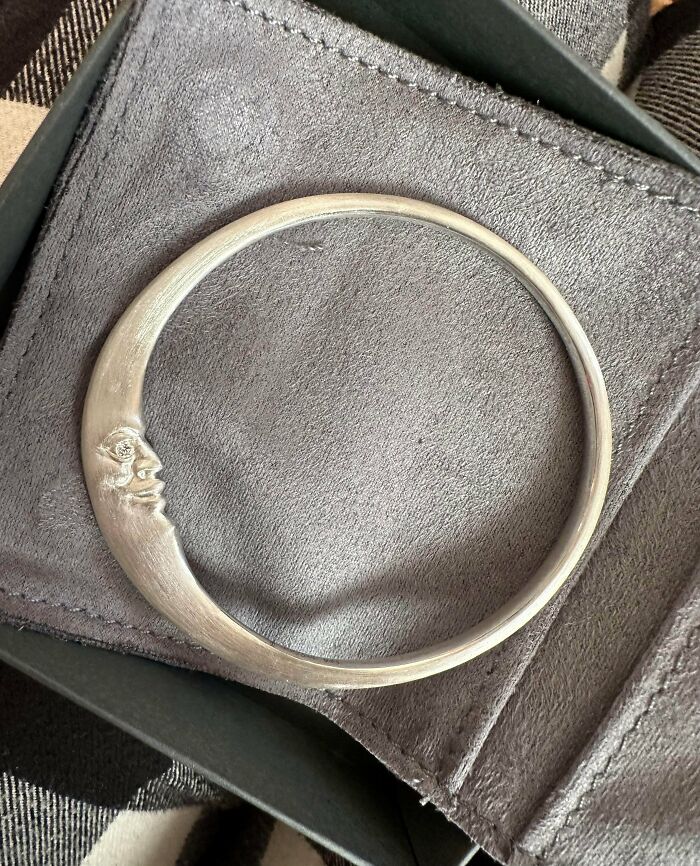 ¡Me regalaron una pulsera Luna Creciente Absolutamente Impresionante! ¡Plata de ley con ojo de diamante!
