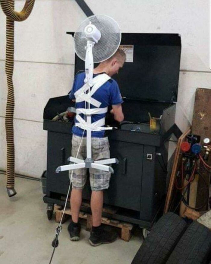 En el taller hace calor y no hay aire acondicionado 