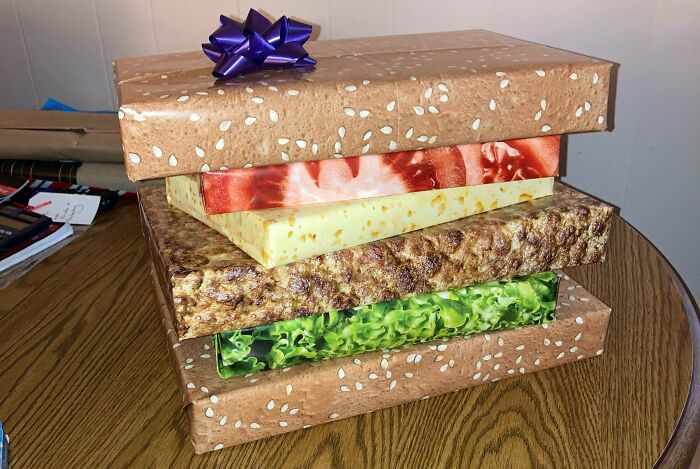 Le dije a mi novio que le regalaría una hamburguesa para Navidad
