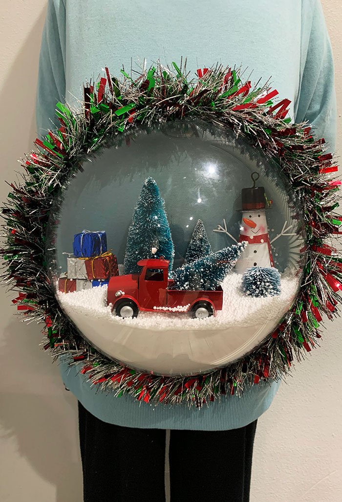 Le hice a mi mujer embarazada un jersey de bola de nieve para la fiesta de Navidad de su empresa