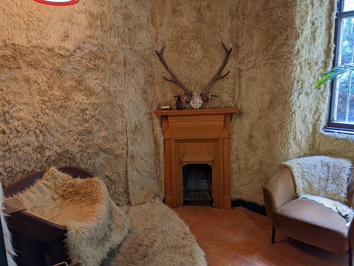 Esta sala de espera en una peluquería