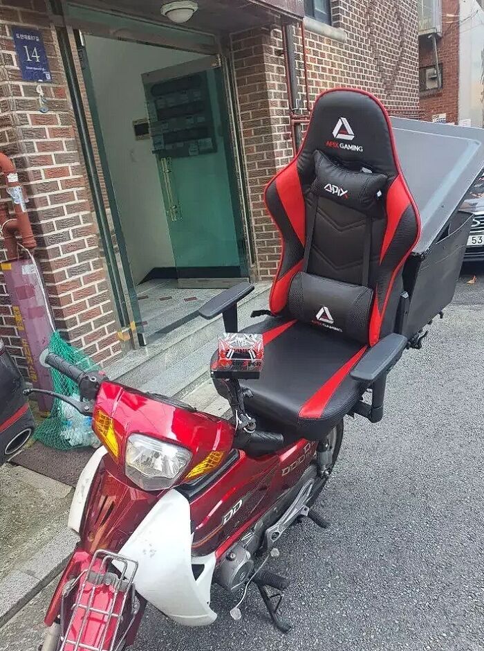 40 Times People Ruined Their Cars With Dumb Mods, As Shared On This Instagram Page (New Pics)
