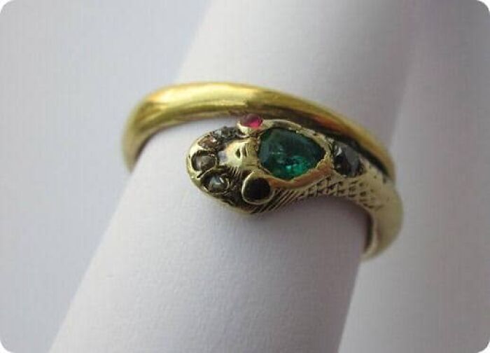 Anillo de compromiso de la reina Victoria