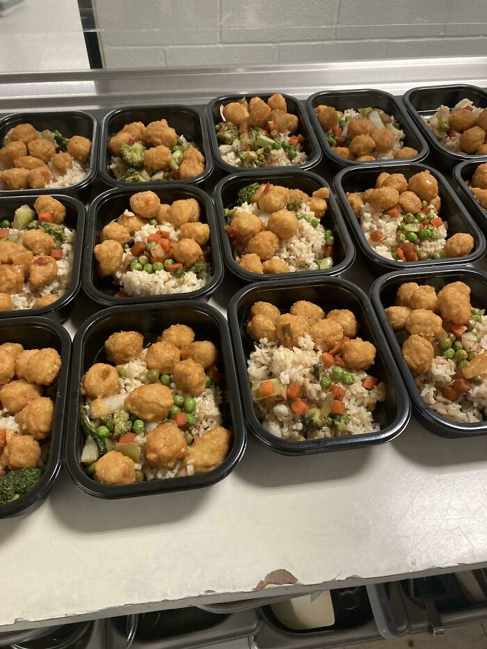Almuerzo escolar en Oregón ~gratis