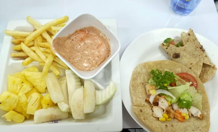 Almuerzo y desayuno en mi escuela (Seasia - En serio, ¿qué está pasando con el almuerzo escolar estadounidense?)