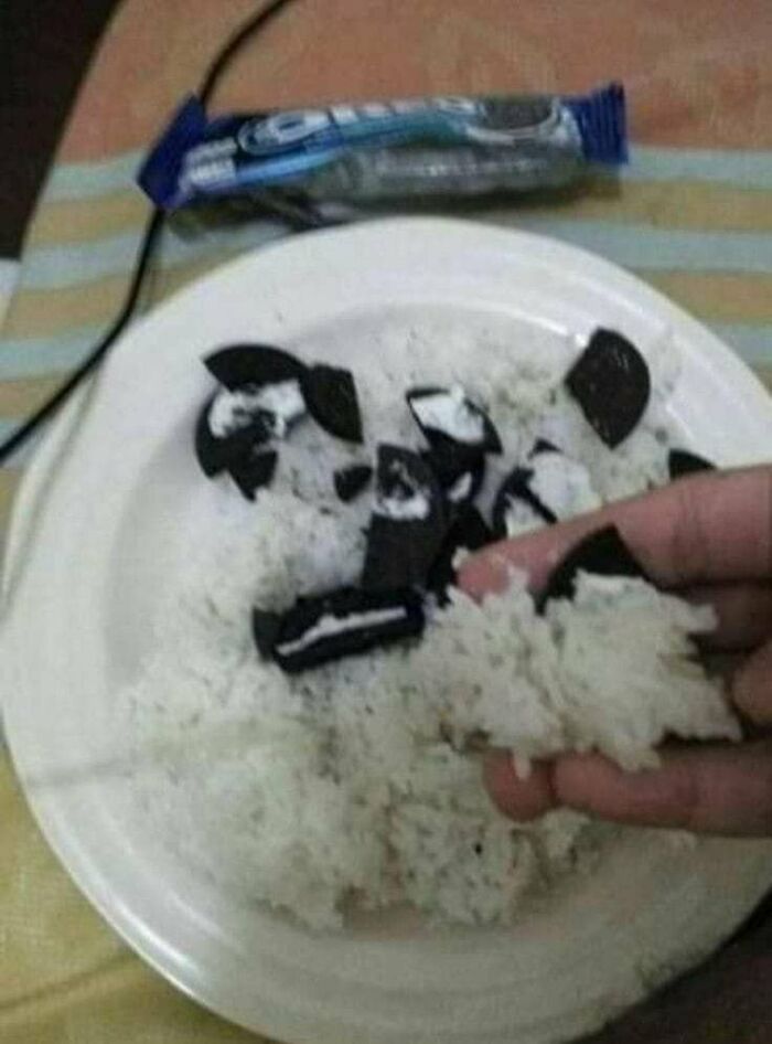 This Facebook Page Is Dedicated To “Wreckless Eating,” And Here Are 40 Of The Most Cursed Posts (New Pics)