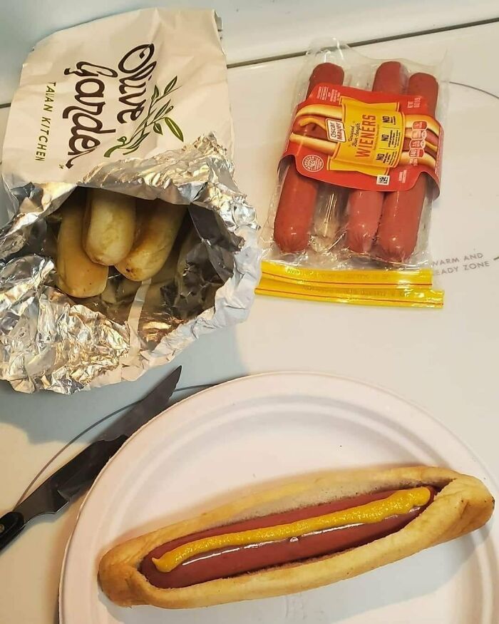 This Facebook Page Is Dedicated To “Wreckless Eating,” And Here Are 40 Of The Most Cursed Posts (New Pics)