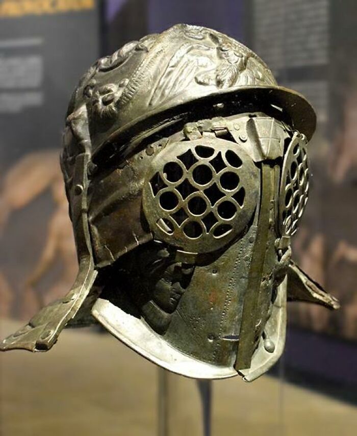 Casco de gladiador de Pompeya en un estado extraordinario, Museo Fernbank de Historia Natural