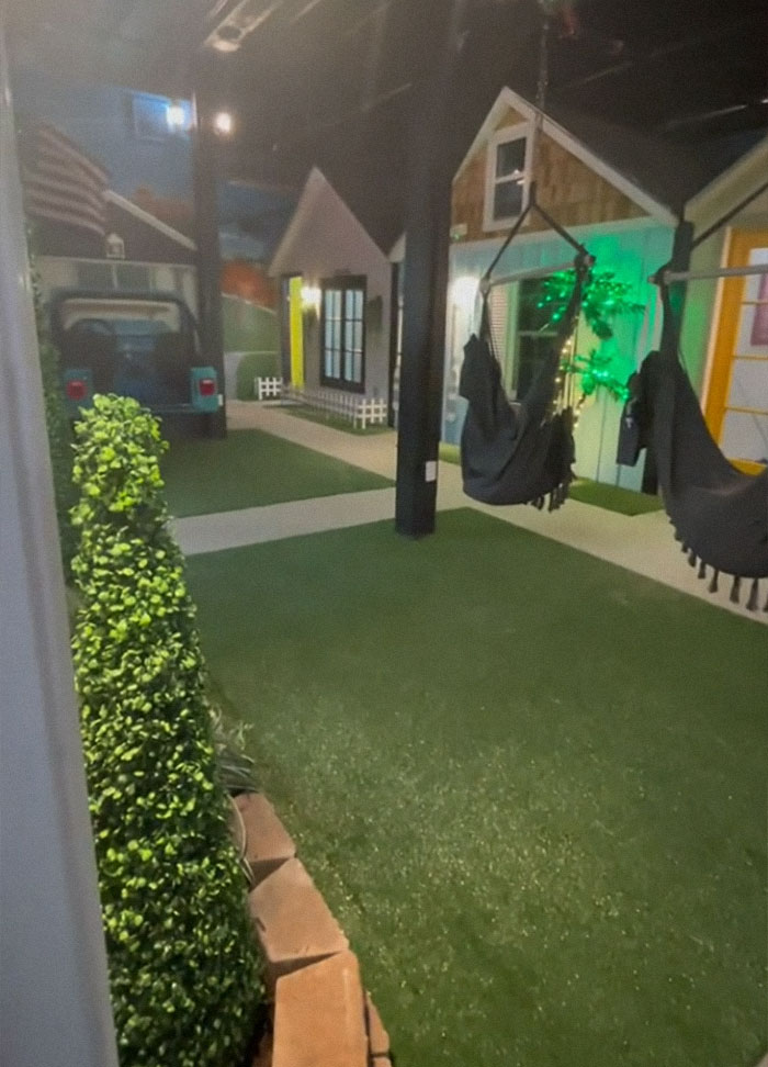 Cuando tu jefe les construye a todos sus propias casitas: TikToker muestra las extravagantes oficinas en las que trabaja