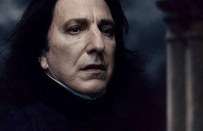 “¿Cuál fue la muerte de un personaje de ficción que te resultó más triste?” (30 respuestas)