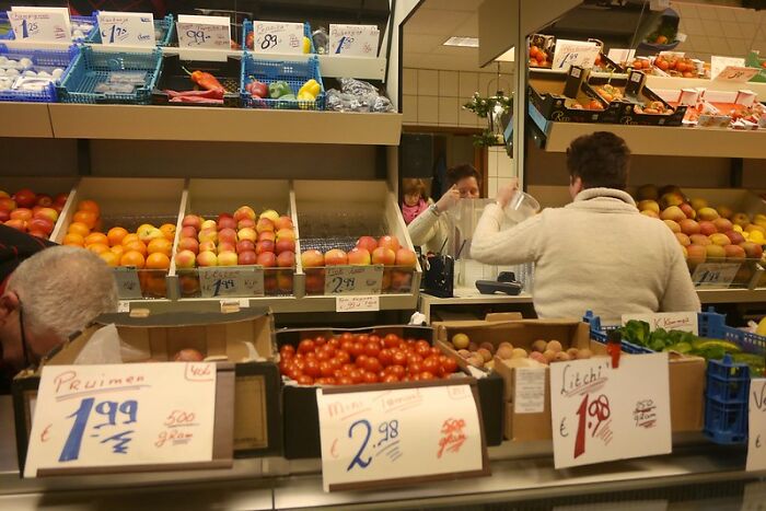 30 Personas señalan aquello que saben quienes viven en la pobreza, pero no los ricos