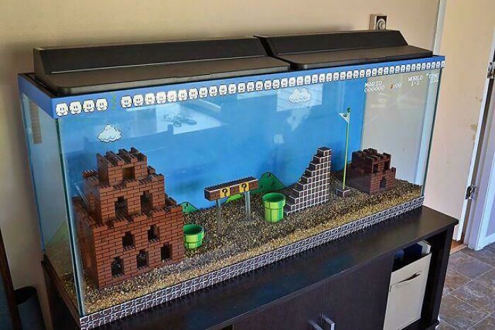 Pecera con la temática de Súper Mario