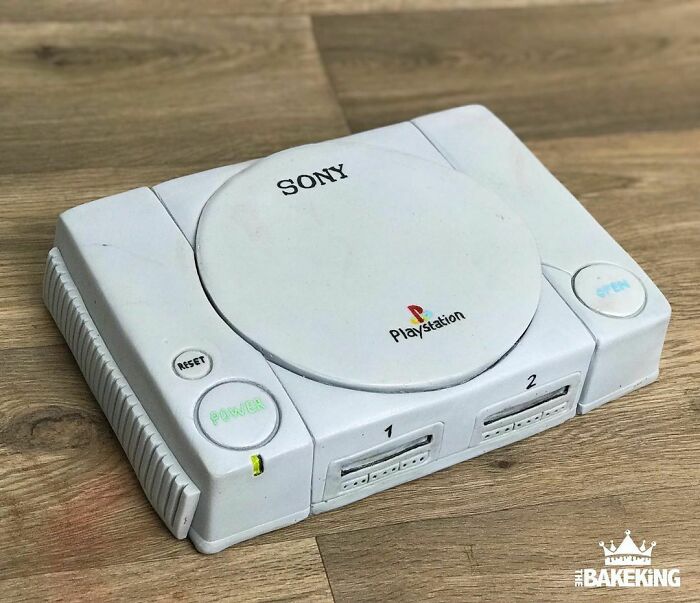 Tarta con forma de una Ps1