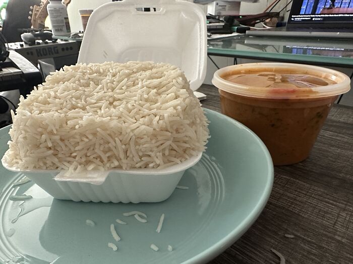 Mi envase de arroz para llevar estaba lleno al 100%