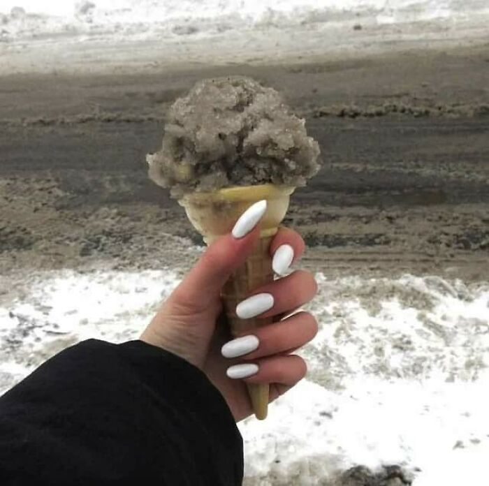 50 Posts By The “Trash & Culture” Instagram Account That May Make You Question Things