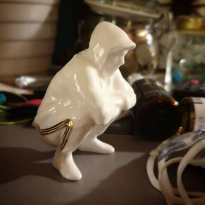 50 Posts By The “Trash & Culture” Instagram Account That May Make You Question Things