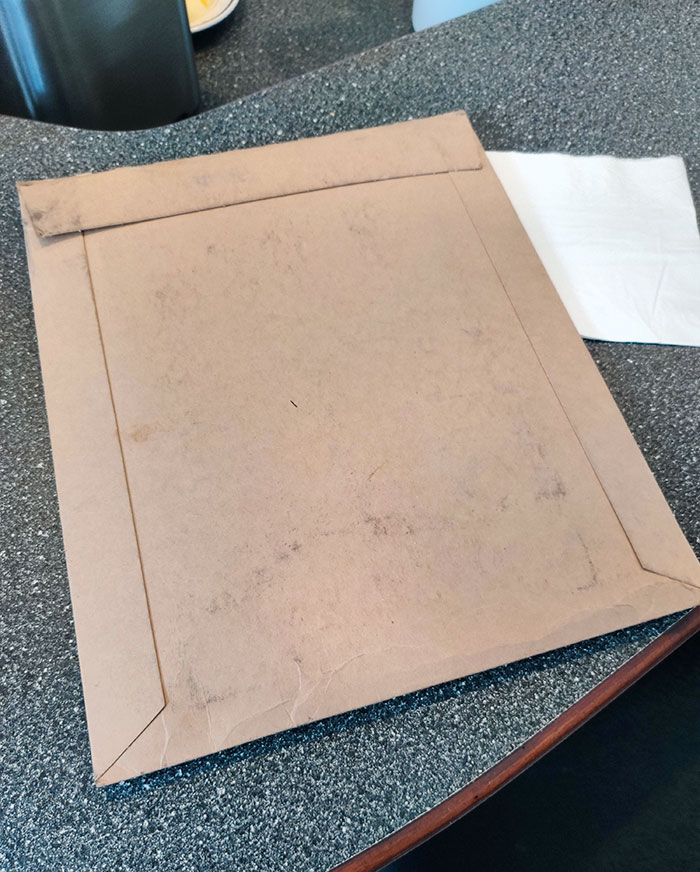 Así es como el empleador de mi madre le envió su portátil de trabajo de 2.000 dólares