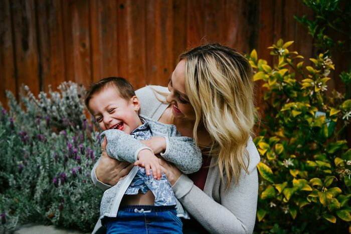 20 Madres revelan lo que se tomaron demasiado en serio con su primer hijo