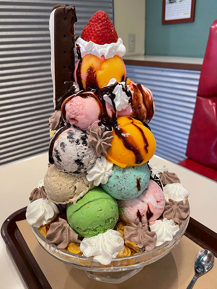 Este pedazo absoluto de un helado Sundae