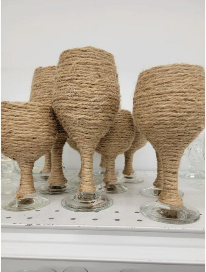 Esos pequeños hilos se pegarán a mi brillo de labios, pero, si combina con la estética de campo, soy capaz de beber vino de cualquier copa
