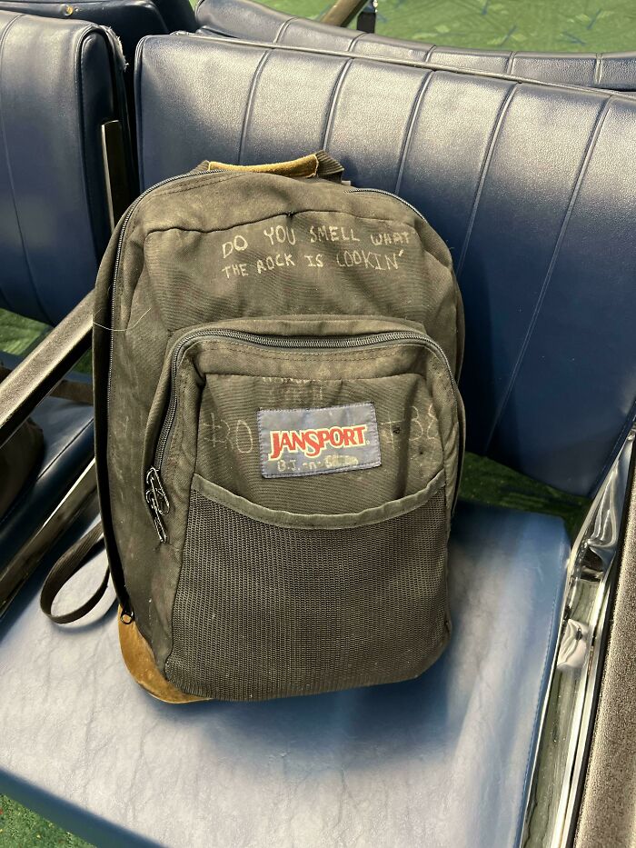 Me dieron esta mochila cuando empecé la preparatoria en 1997