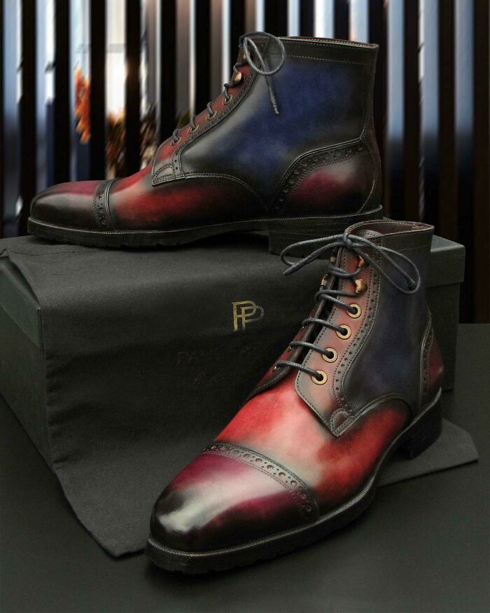 Hice estas botas multicolores para mi cliente y le encantaron