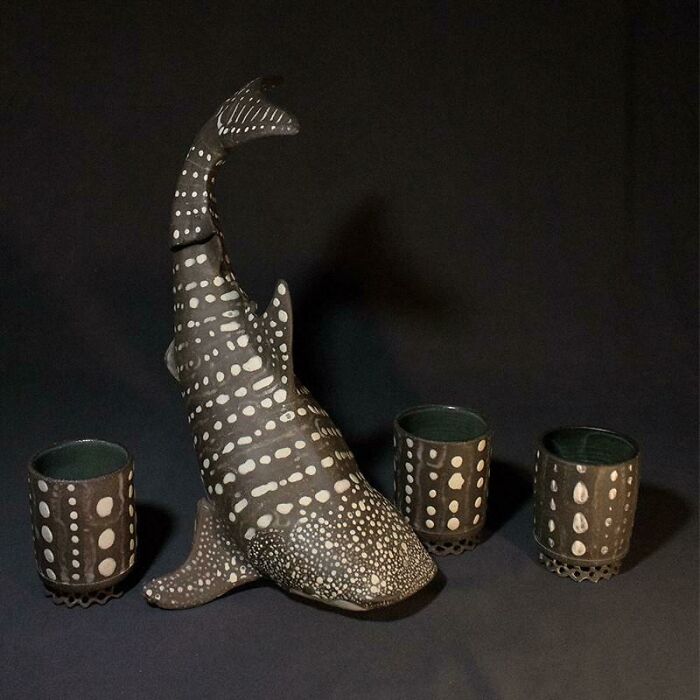 Petaca (y vasos) de tiburón ballena, una de mis creaciones favoritas incluso después de un año