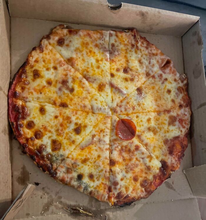 Acabo de pedir una pizza de pepperoni