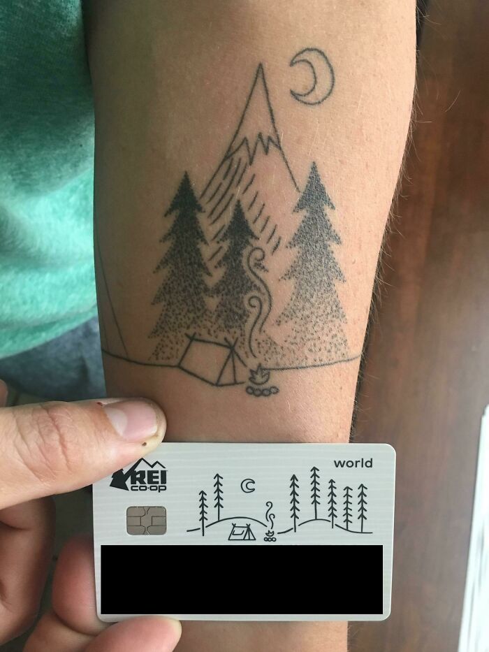 Mi nueva tarjeta de crédito Rei tiene un diseño extrañamente similar al de mi tatuaje de hace un año
