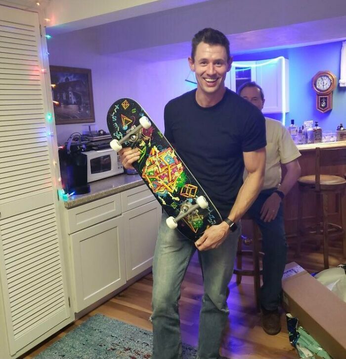 De niño siempre pedía una patineta. Mis padres me dijeron que no hasta los 35. Hoy lo cumplieron