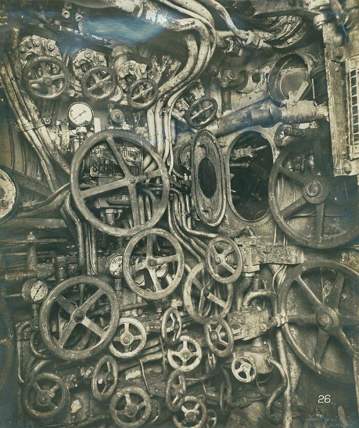 Se han hecho varias películas sobre submarinos alemanes y su aspecto en la época, pero aquí hay una foto real tomada en 1918