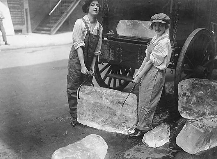 Sí, así era el reparto de hielo en 1918