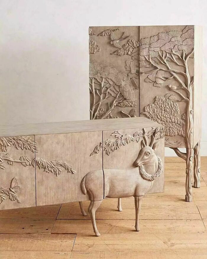 Buffet de tierra y cielo tallado a mano