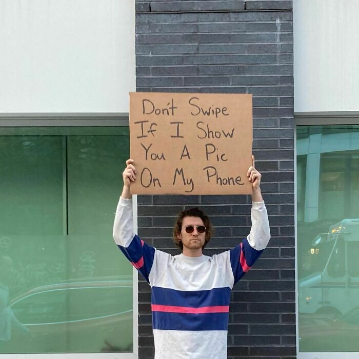 30 Times ‘Dude With Sign’ Did Everyone A Public Service And Protested Against Annoying Everyday Things (New Pics)