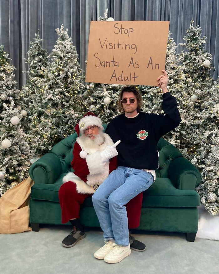 30 Times ‘Dude With Sign’ Did Everyone A Public Service And Protested Against Annoying Everyday Things (New Pics)