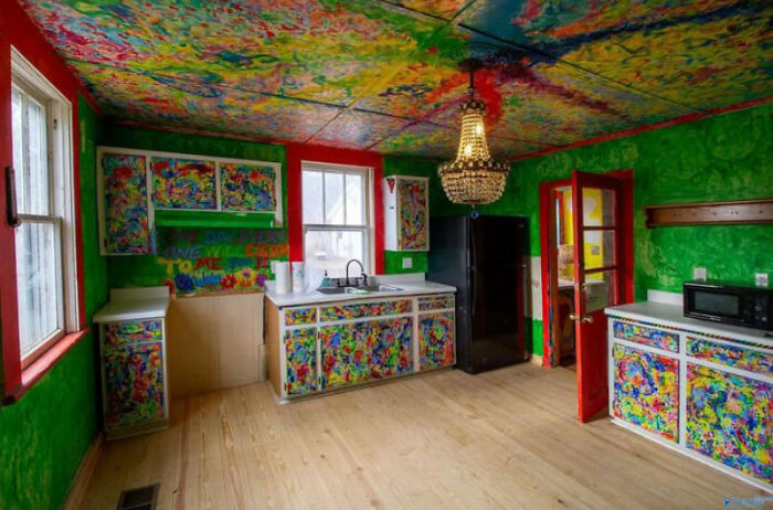 40 Of The Worst Examples Of Home Decor That People Thought Deserved To Be Roasted On This Facebook Group (New Pics)
