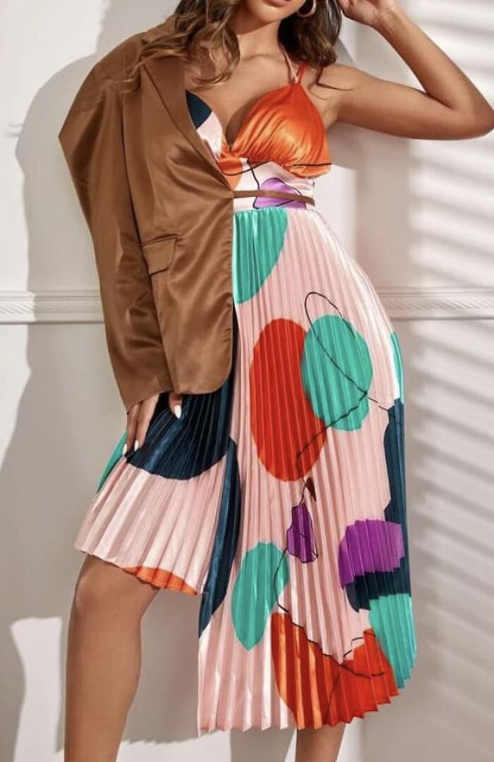 “You Can’t Just Slap Some Fabric Together And Call It A Dress”: 50 Designs So Bad They Deserved To Be Shamed In This Facebook Group (New Pics)