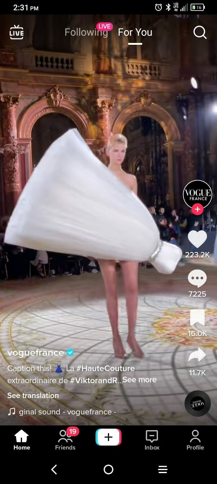 “You Can’t Just Slap Some Fabric Together And Call It A Dress”: 50 Designs So Bad They Deserved To Be Shamed In This Facebook Group (New Pics)