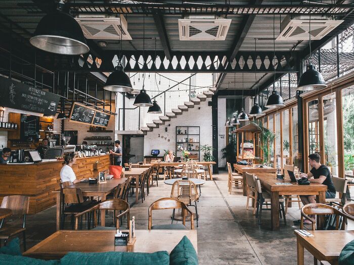 20 Opiniones sobre esos detalles en restaurantes que arruinan la experiencia de comer ahí