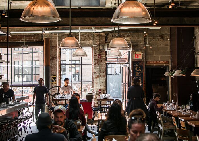20 Opiniones sobre esos detalles en restaurantes que arruinan la experiencia de comer ahí