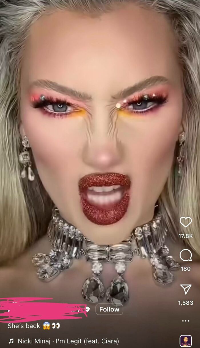 Cuando difuminas tanto que hasta se te borran los dientes 