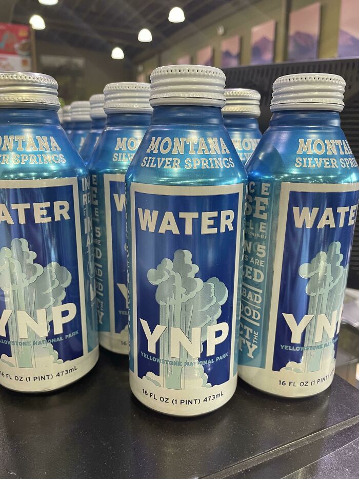 Te robamos el agua y te la volvemos a vender