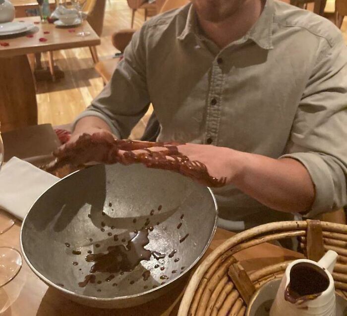 Manos de chocolate con estrella Michelin