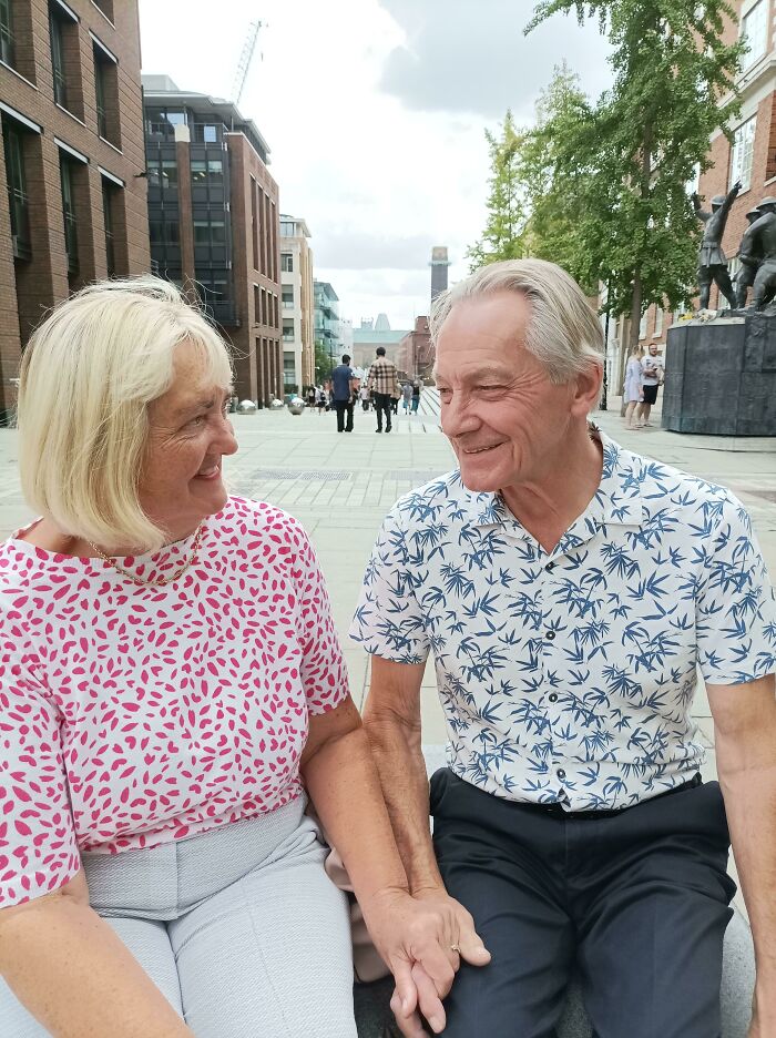 Una foto que me hace sonreír. Mi padre tiene alzheimer Y mi madre es su cuidadora, más de 40 años casados