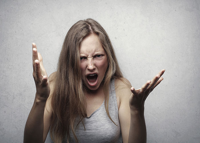 30 Personas esforzándose tanto por parecer duras que acabaron riéndose de ellas