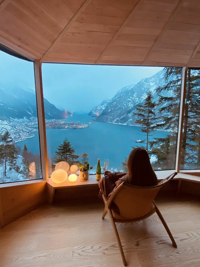 La vista desde mi casa del árbol en Odda, Noruega 