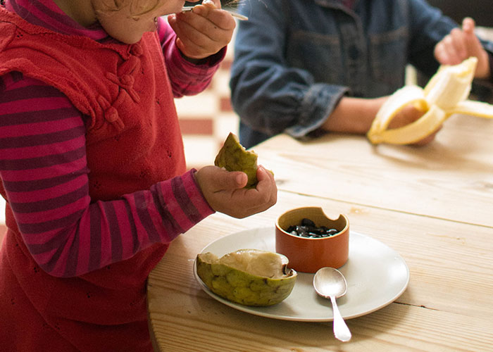 La gente comparte 25 normas insólitas de sus hogares que tenían que cumplir cuando eran pequeños