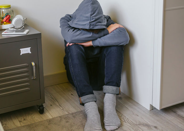 “¿Con esta economía?”: 20 personas hablan sobre los padres que echan a sus hijos de casa a los 18 años